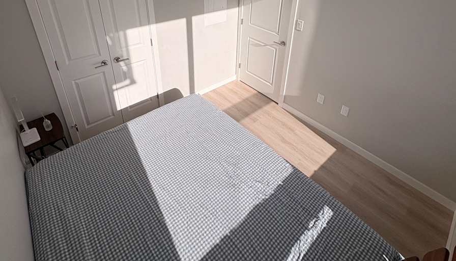Junsong Zhang's room