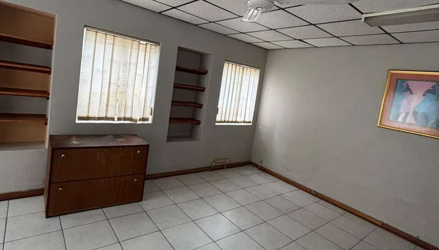 Julien Hanna's room