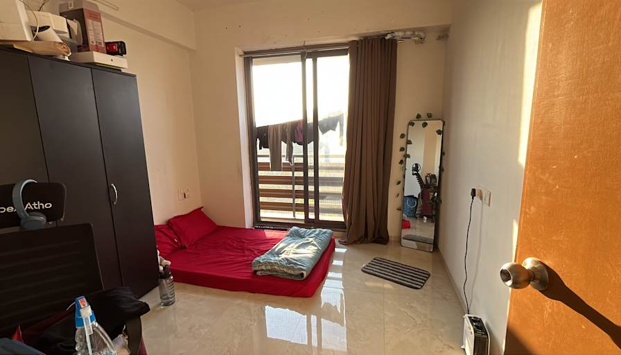shraa's room