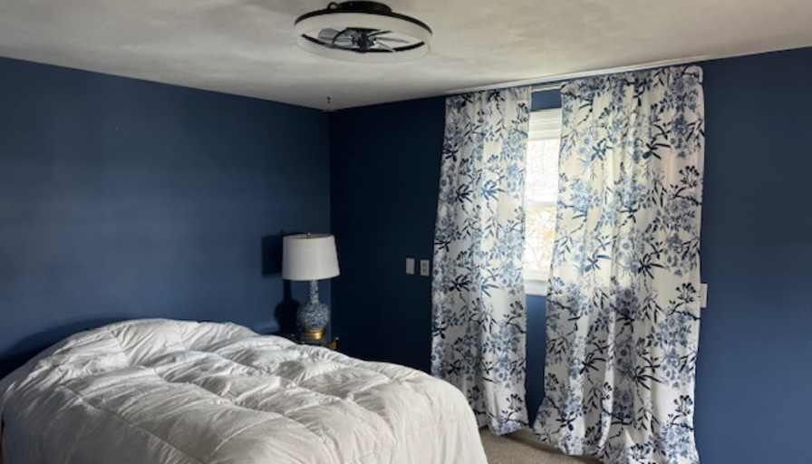 Elisa's room