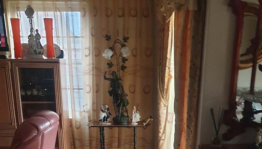Sombu's room