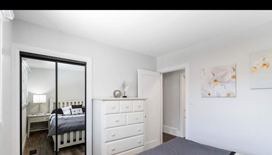 Burlington's room