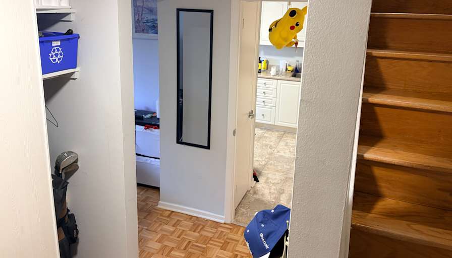 tom's room