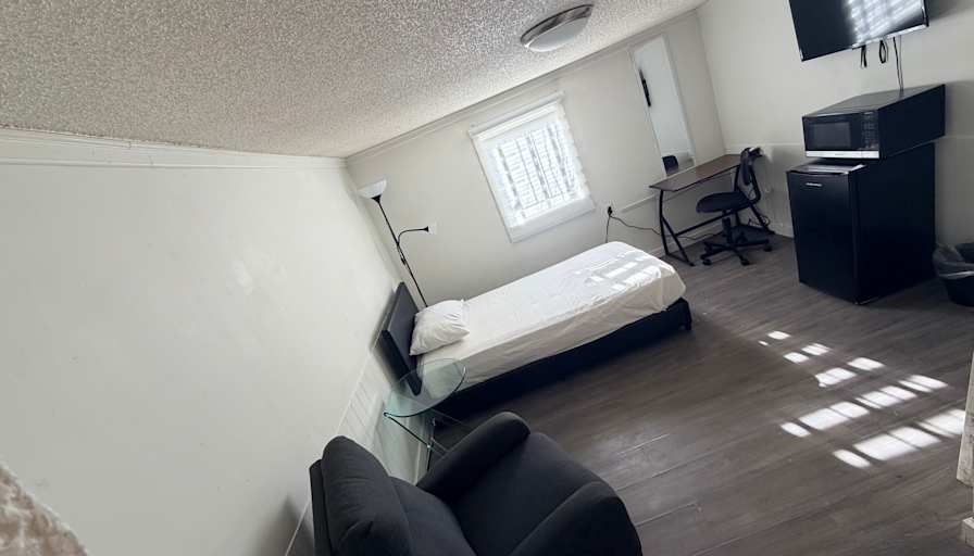 Sami's room