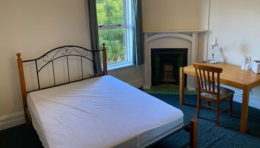 Queen Street Property's room