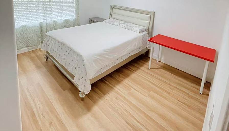 zoey's room