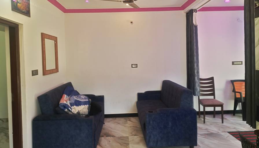 TARAKARAMA's room