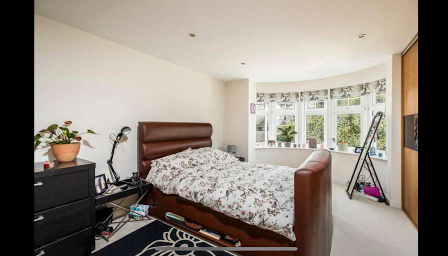 Antonio's room