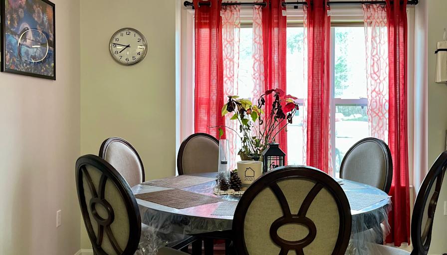 Deonarine's room