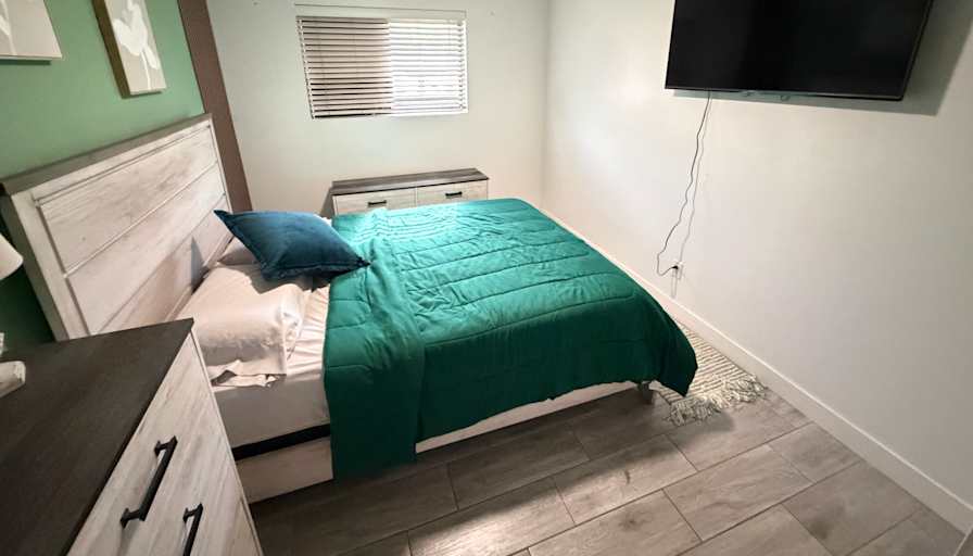 Jonas's room