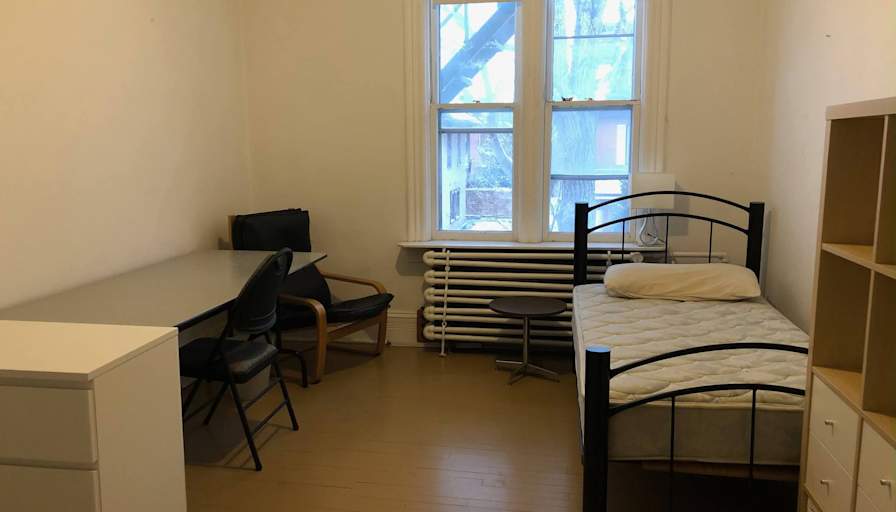 Annie's room