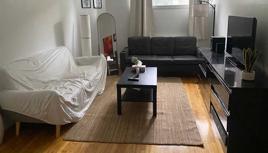 aymen Barhich's room