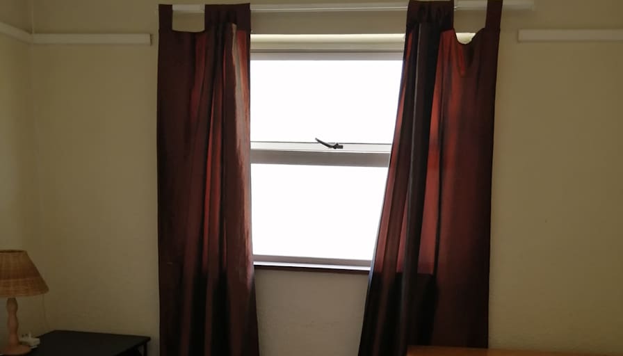 Dee's room