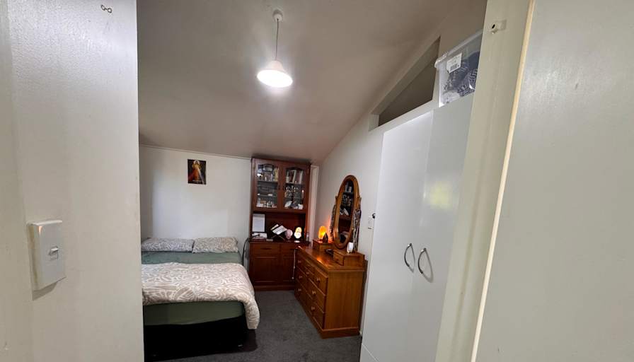 Roy Abraham's room
