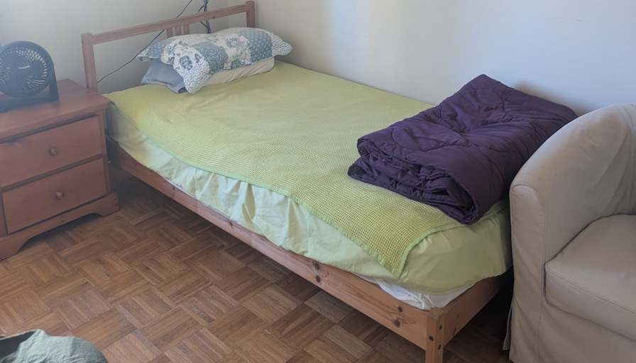 PAN JUN DENI PARK's room