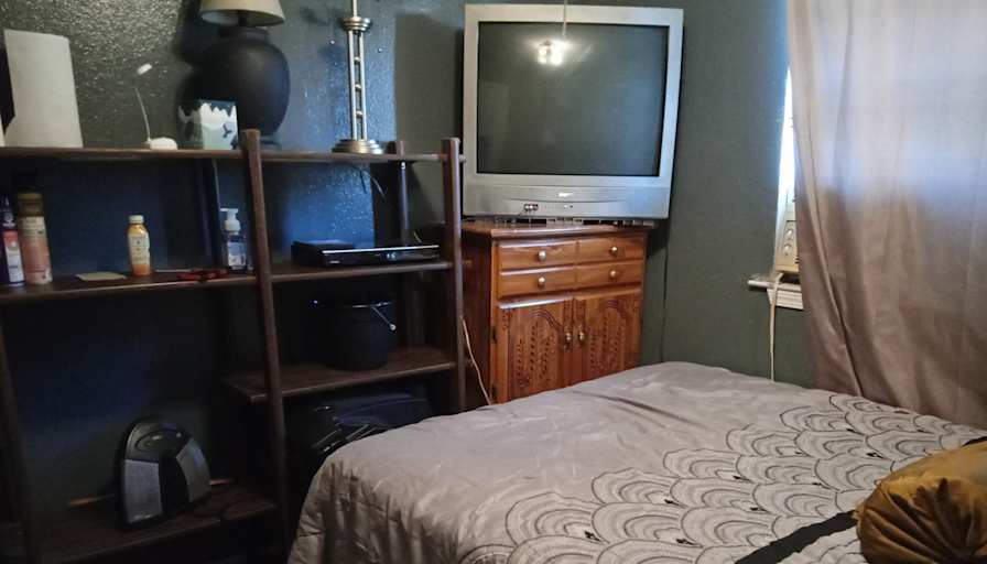 Lisa's room