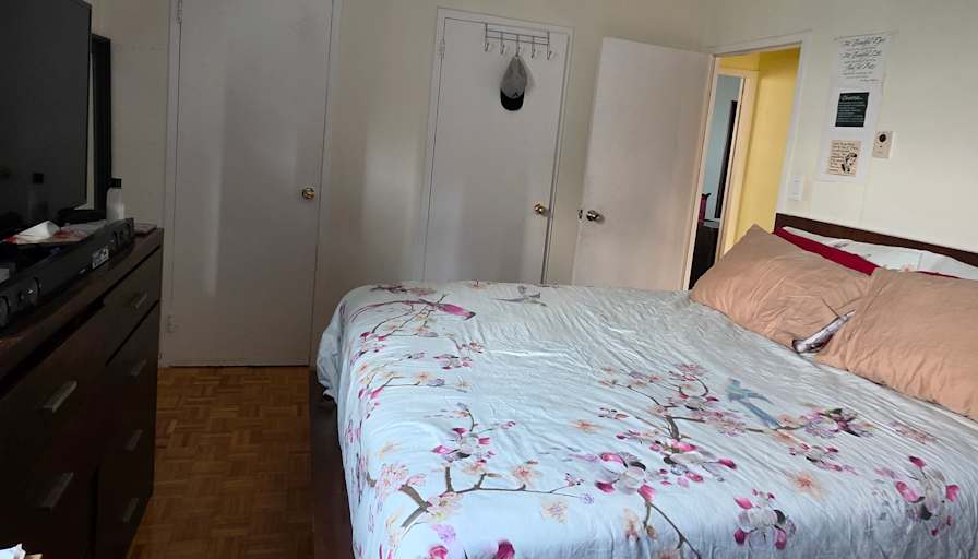 Alexis's room