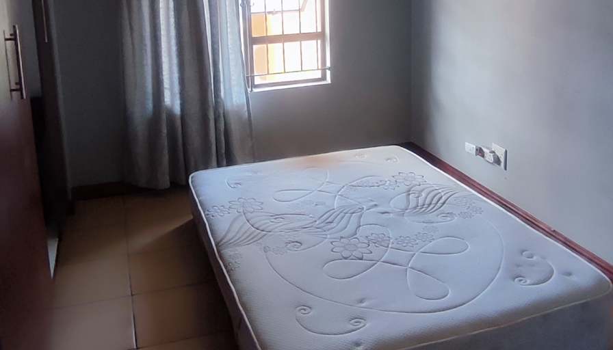 Kelly Mokah's room