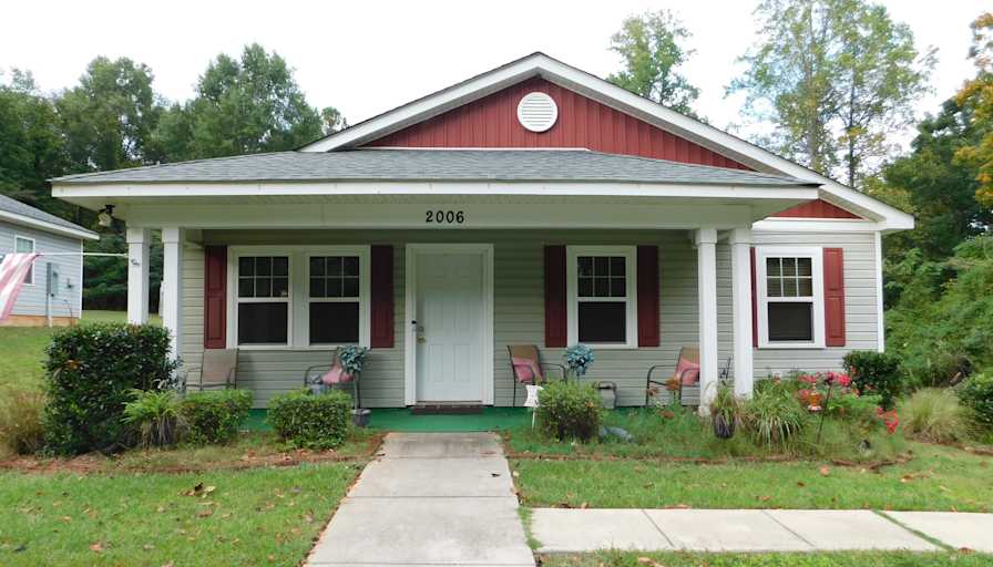 Carolina Realty Link's room