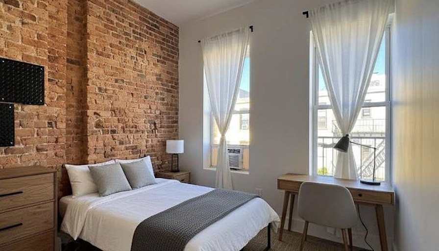Three BED Two BATH IN PRIME BUSHWICK's room