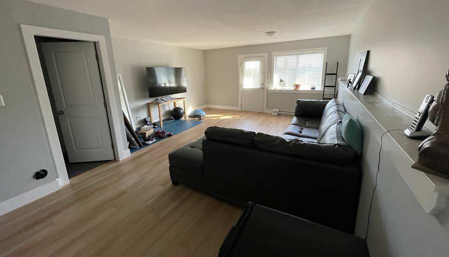 Lynn's room
