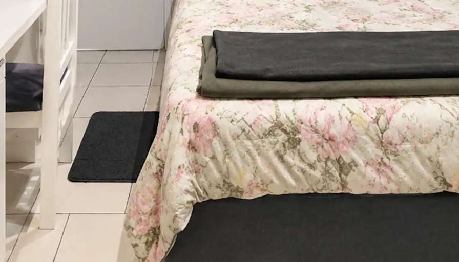 Samantha Davies's room