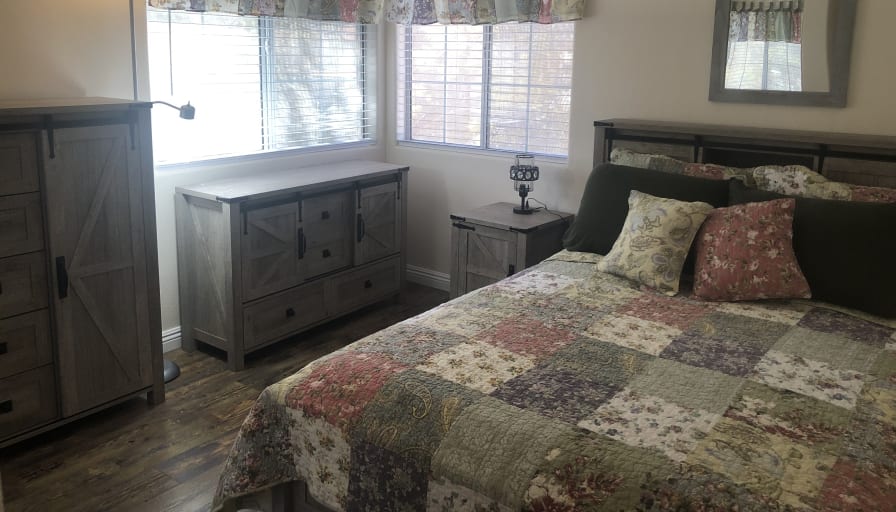 DeAnn's room