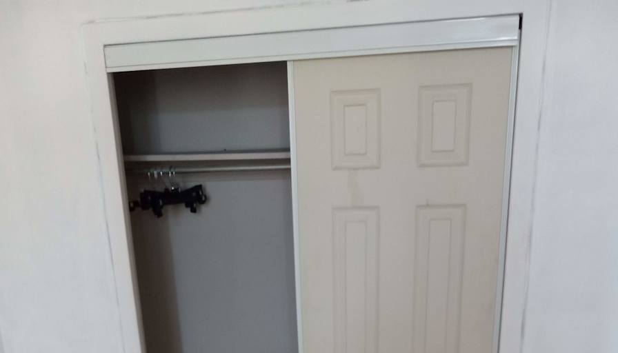B's room