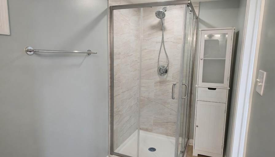Reich Group MD LLC's room