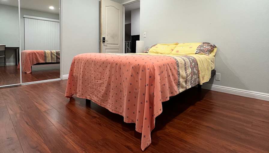 Gino's room
