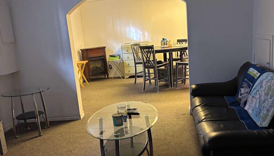 Darlene's room