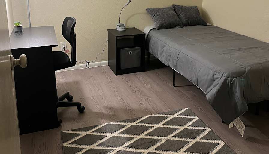 Robert Martinez's room