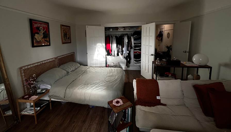 Anabella's room