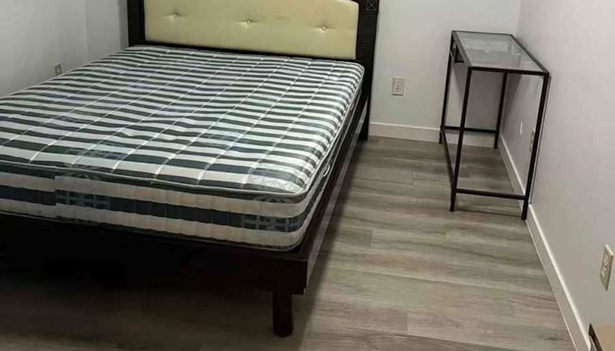 Saul's room