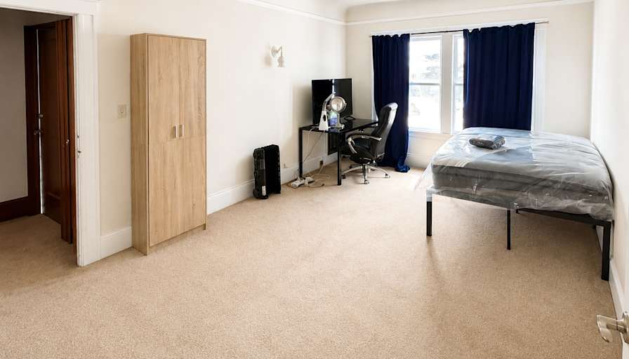 Victoria Tan's room