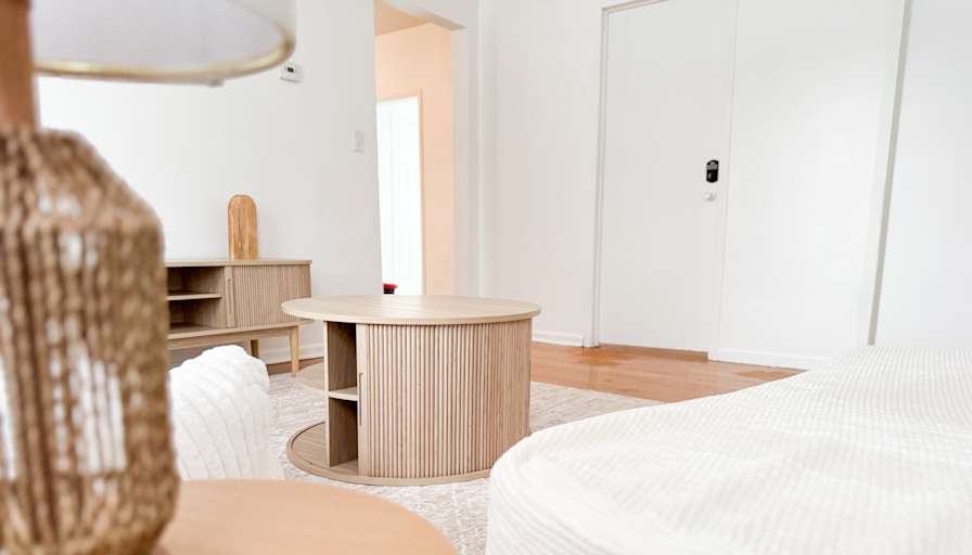 Livia Vang's room