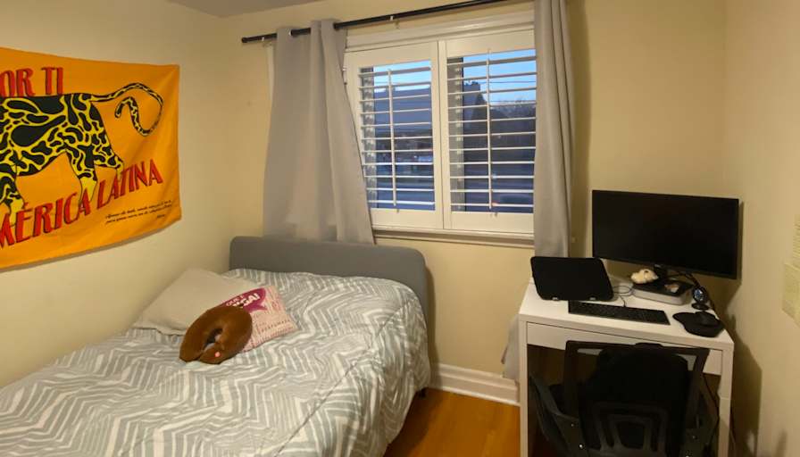 Inaia's room