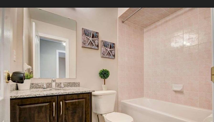 Mariah's room