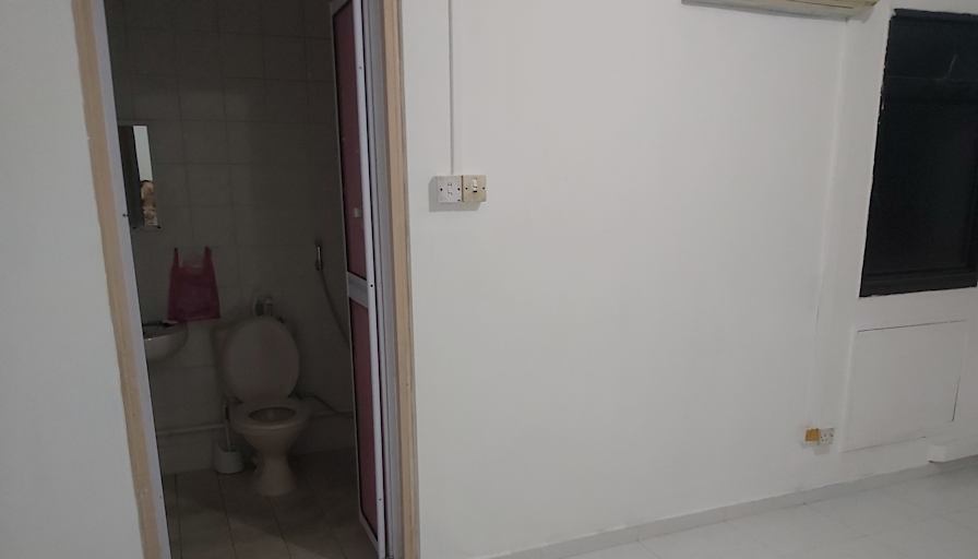 Melanie Chong's room
