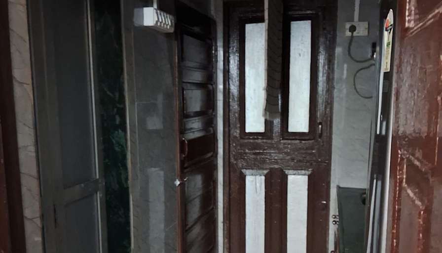 V G Abraham's room