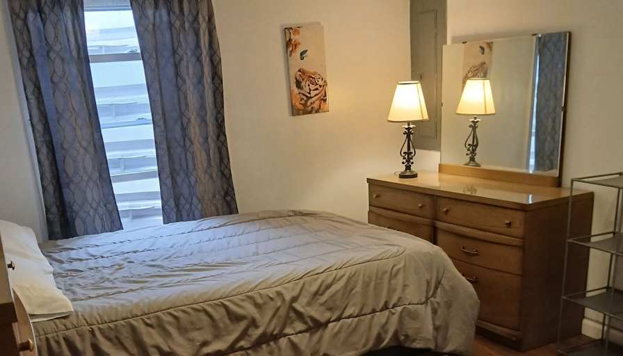 Thomas's room