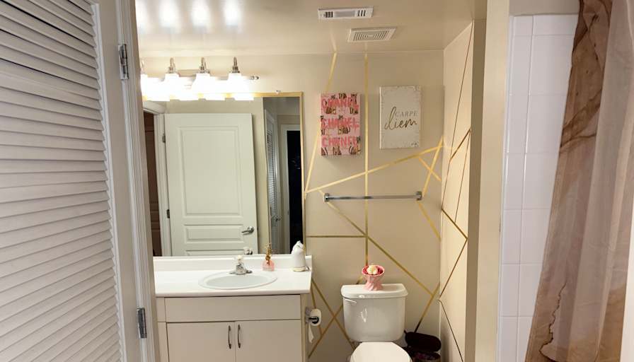 Jones Stay's room
