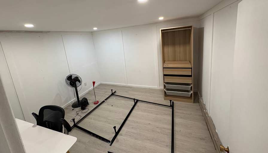 Trevor H Wilson's room