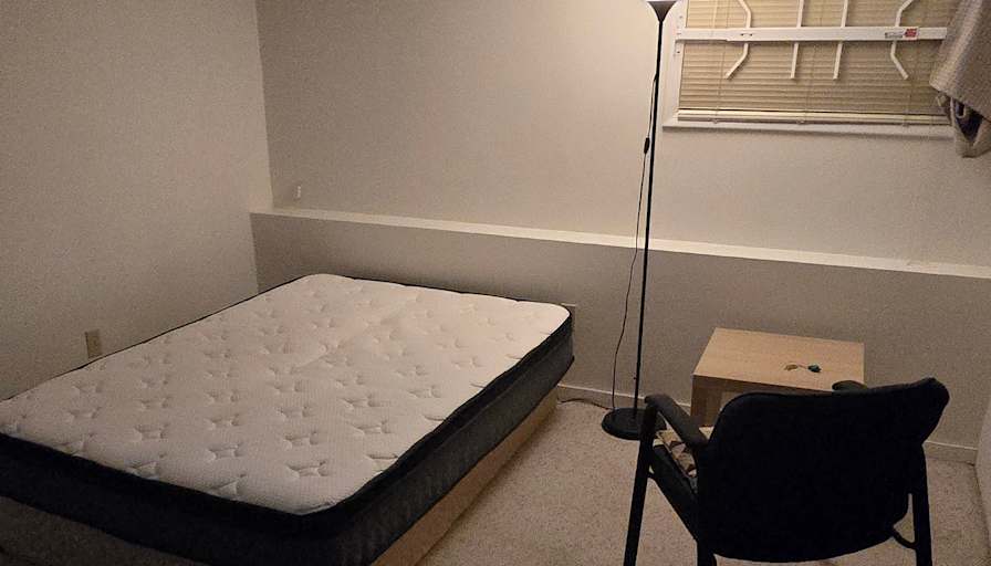 Felipe's room