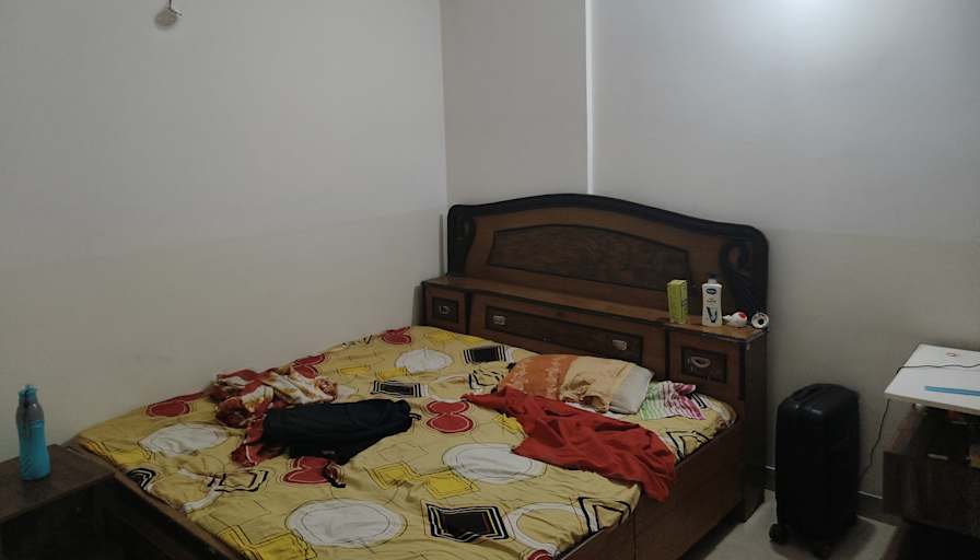 divyanshu singh's room