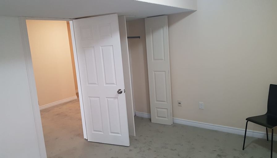 Rent's room