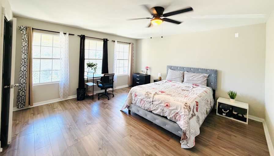 Vivian's room