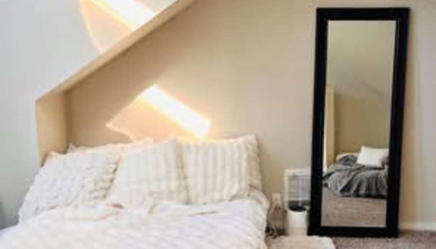 Zena's room