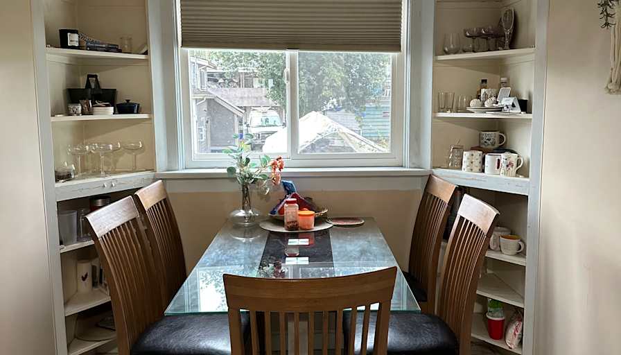 Giordaine's room