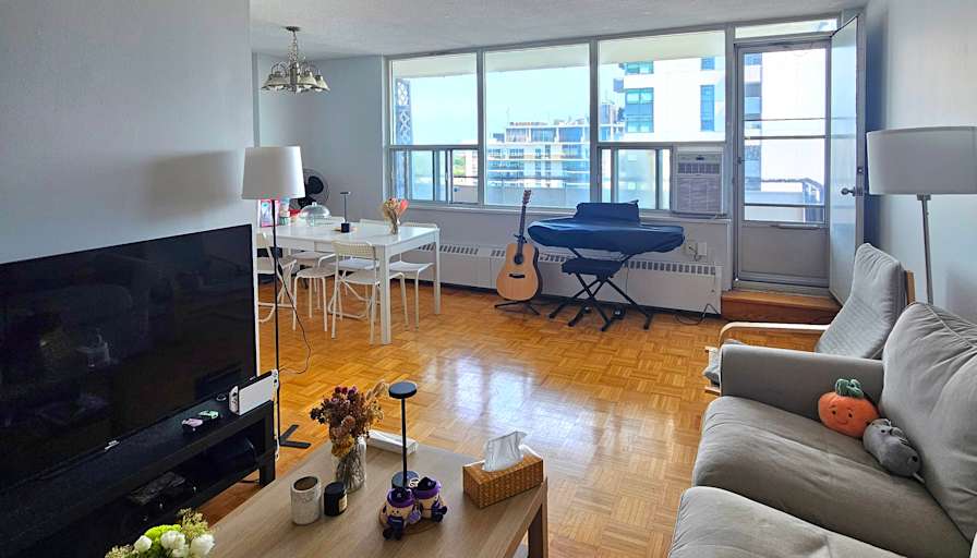 Titus's room